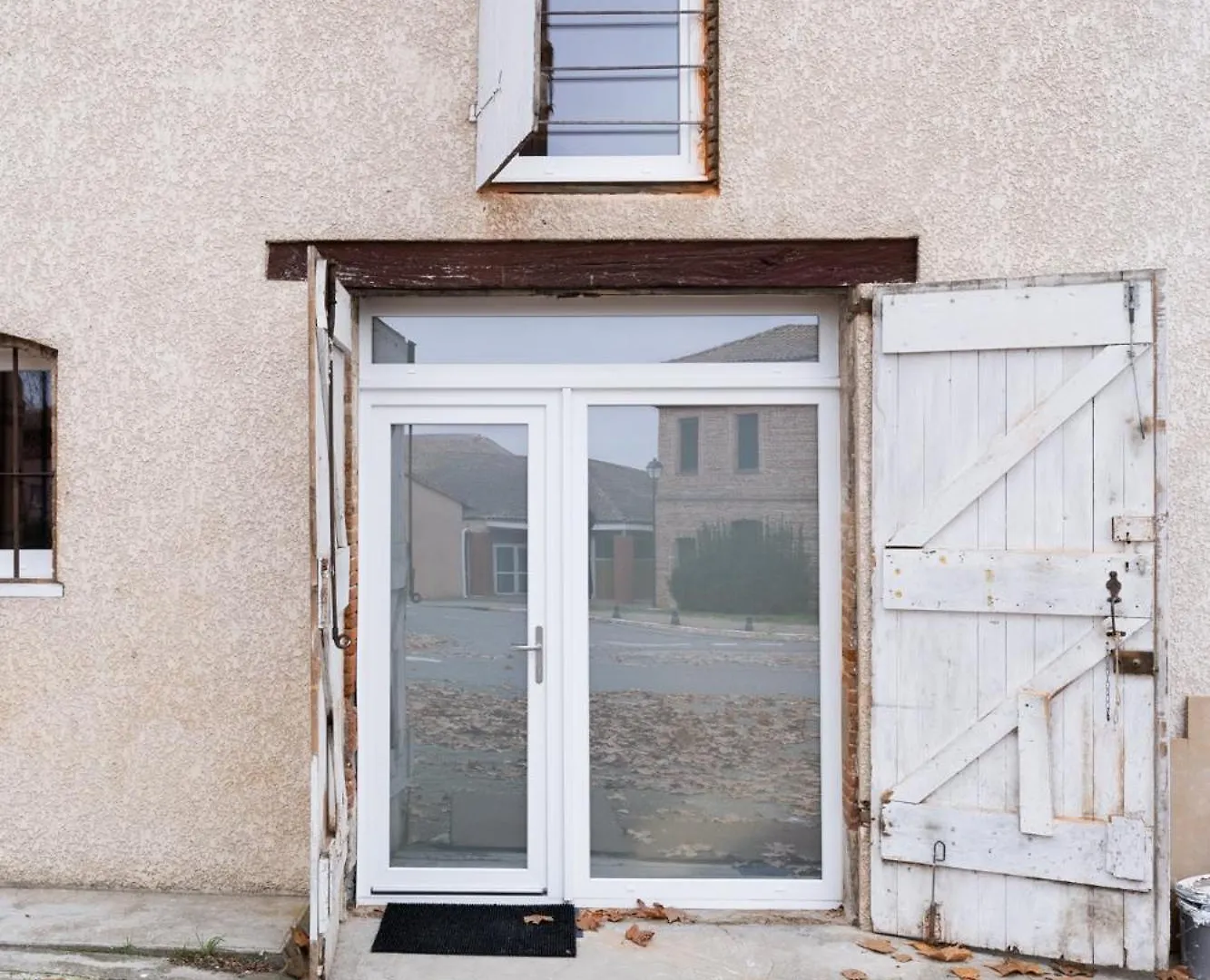 Sur La Place , Centre Village Cosy & Calme 2Ch Lapeyrouse-Fossat 0*,  Francia